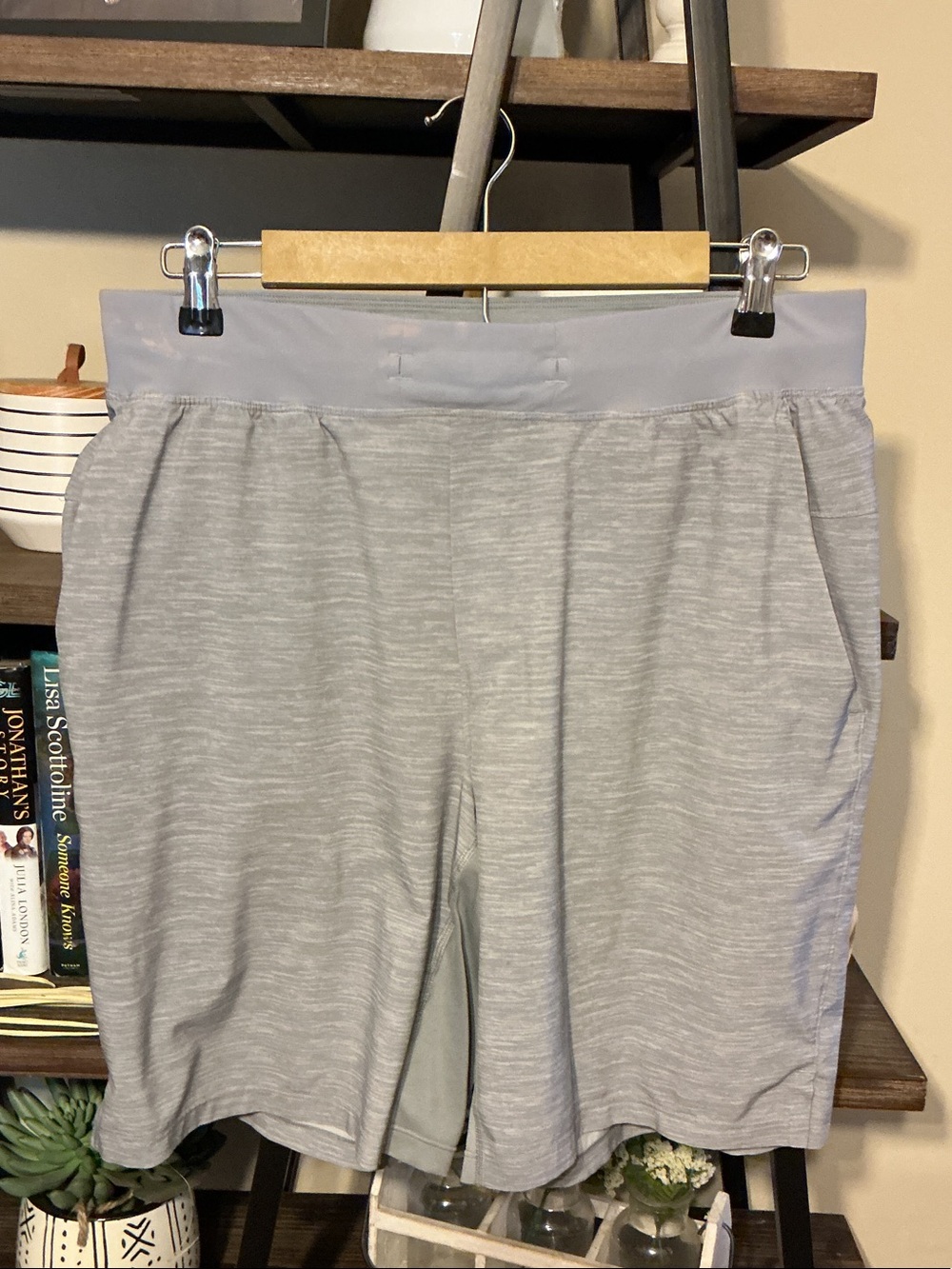 lululemon athletica Men's THE Short Grey Size L